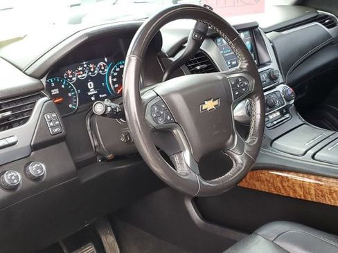 Used 2018 Chevrolet Suburban Premier image 8