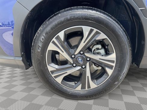 Used 2025 Subaru Crosstrek 2.5i Premium AWD/4WD image 18