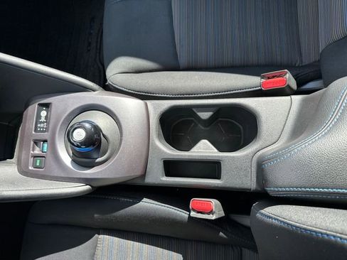 Used 2025 Nissan Leaf S image 19