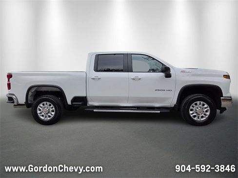 New 2026 Chevrolet Silverado 2500 LT image 8