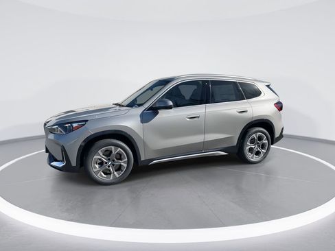 Used 2025 BMW X1 xDrive28i w/ Technology Package image 4