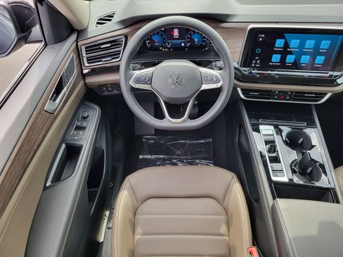 New 2026 Volkswagen Atlas SEL image 9