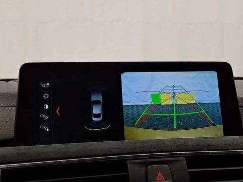Used 2018 BMW M4 Coupe RWD image 28