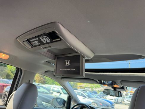 Used 2016 Honda Odyssey Touring Elite image 38