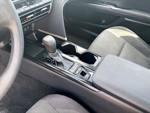 Used 2025 Toyota Camry LE FWD image 20