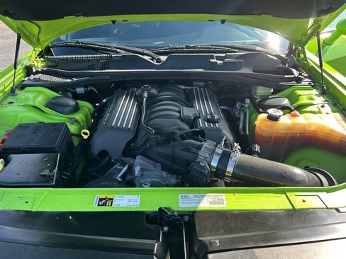 Used 2015 Dodge Challenger R/T Scat Pack w/ Leather Interior Group RWD image 13