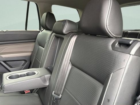 Certified 2023 Volkswagen Atlas SE FWD image 34