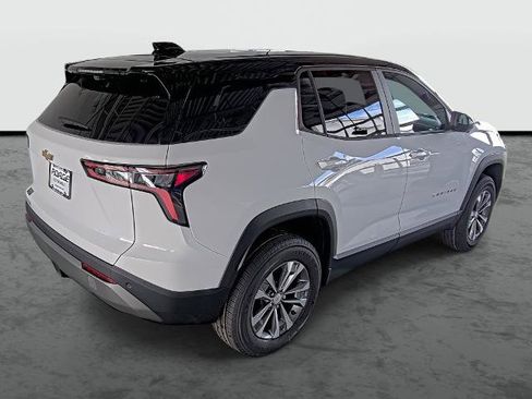 New 2026 Chevrolet Equinox LT image 4