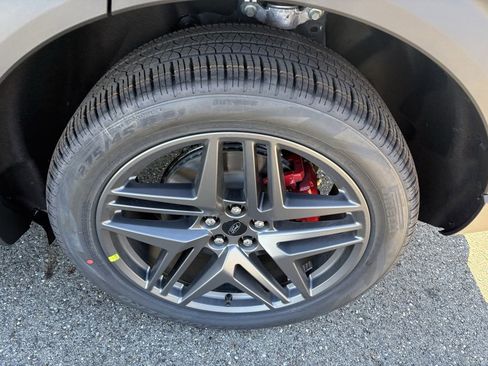 New 2026 Ford Explorer ST w/ Sun And Sound Package image 13