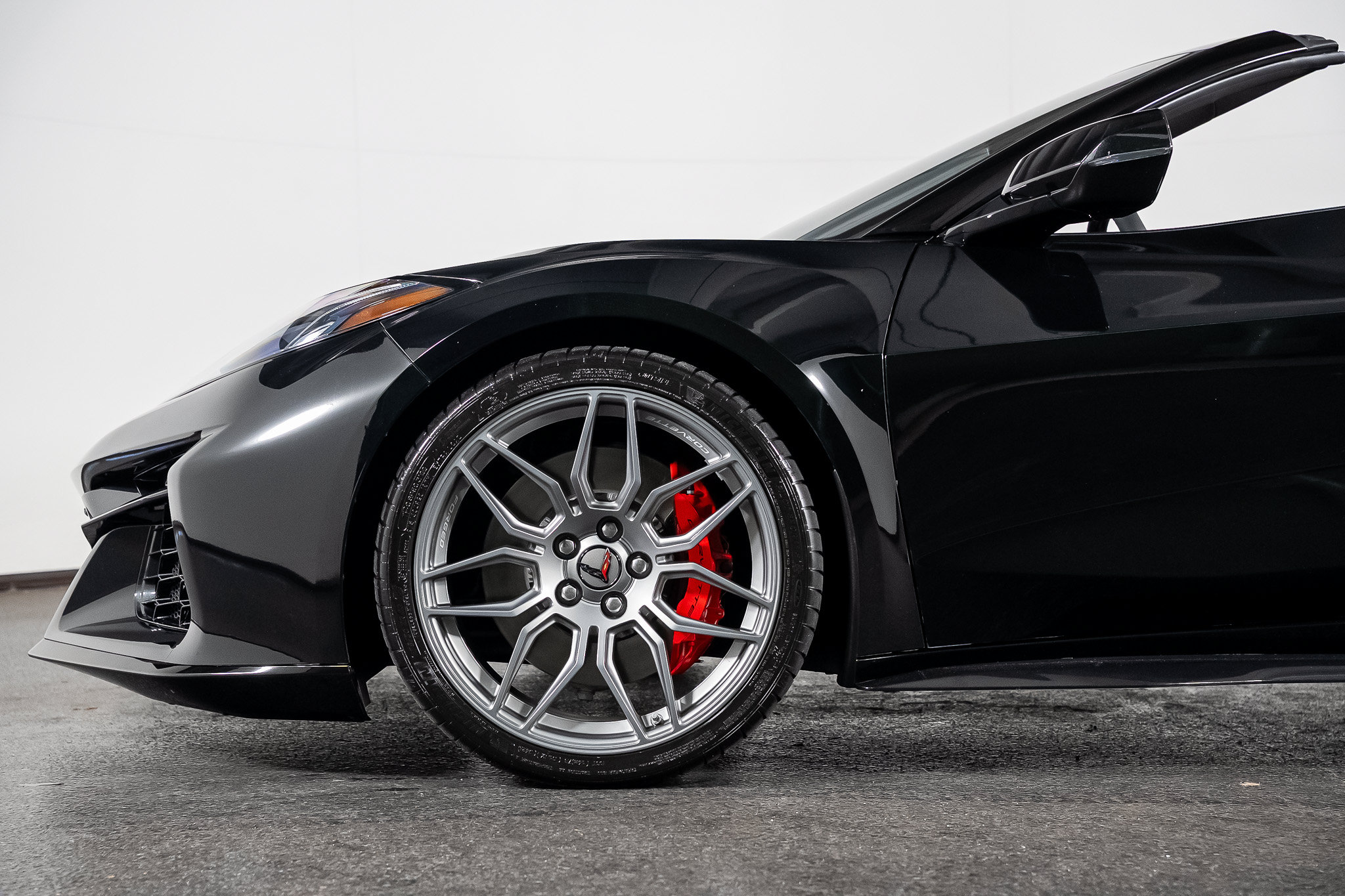 Used 2025 Chevrolet Corvette Z06 RWD image 14