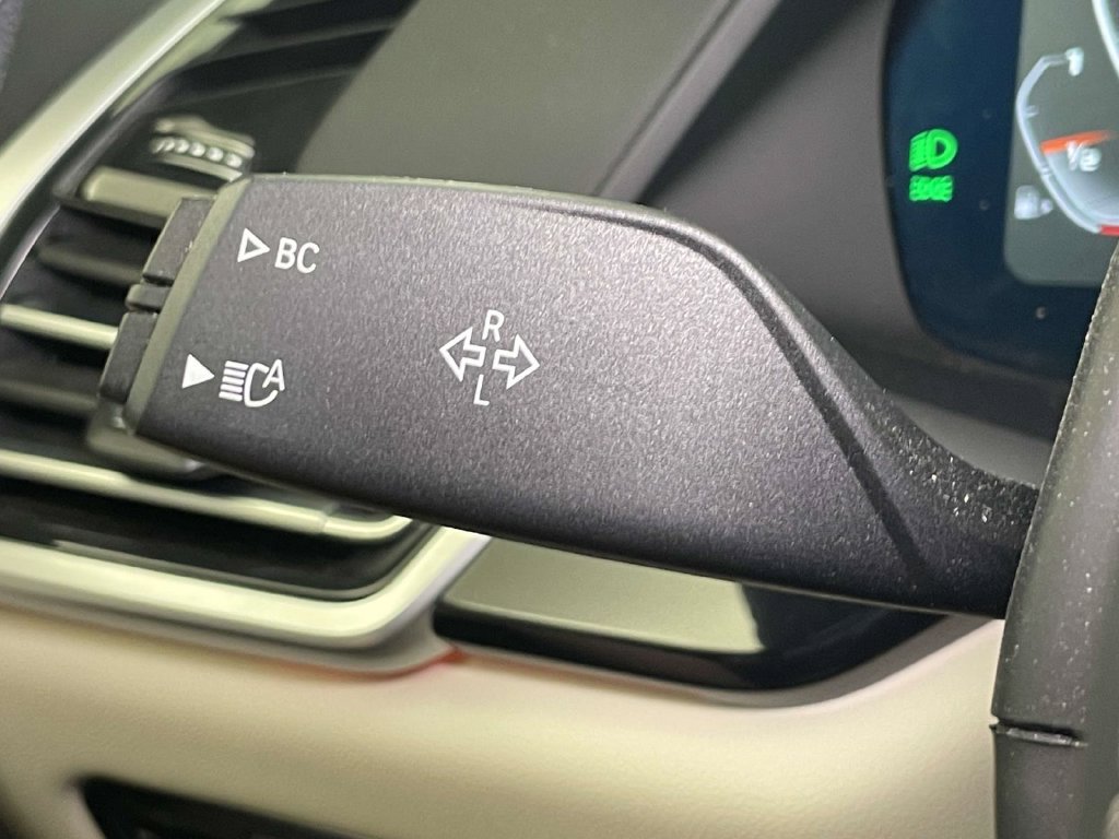 Used 2021 BMW X5 M50i AWD/4WD image 38