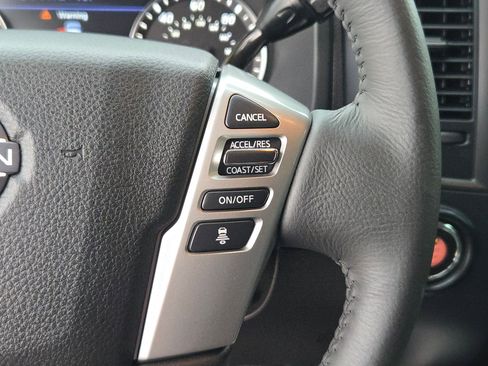 Used 2024 Nissan Titan SV w/ SV Convenience Package RWD image 20