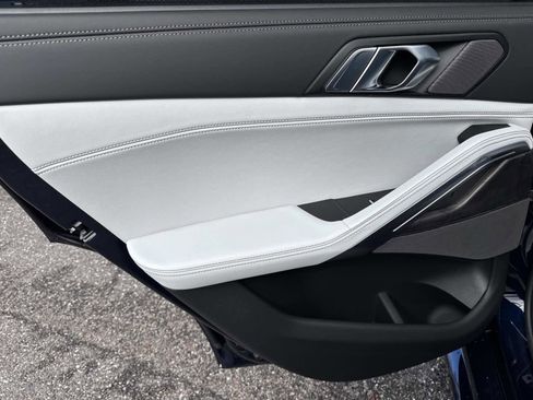 New 2026 BMW X6 xDrive40i w/ Executive Package image 12