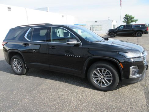 Certified 2024 Chevrolet Traverse LT AWD/4WD image 3