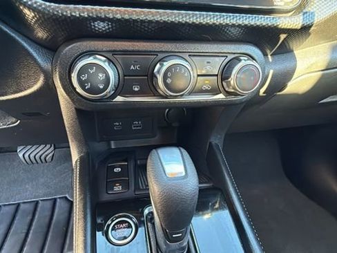 Used 2024 Nissan Kicks SV image 14