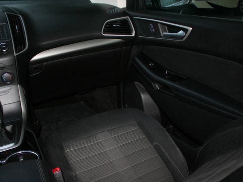 Used 2018 Ford Edge SEL image 17