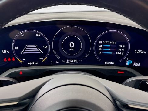 Certified 2024 Porsche Taycan image 18