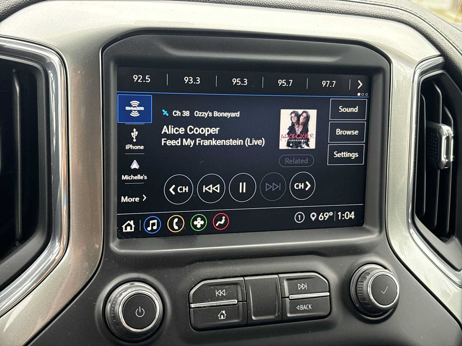 Used 2020 Chevrolet Silverado 2500 LTZ AWD/4WD image 13