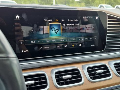 Used 2020 Mercedes-Benz GLE 450 4MATIC w/ MBUX Technology Package image 22