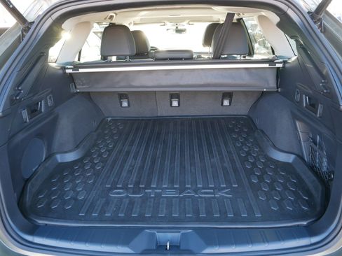 Used 2025 Subaru Outback Onyx Edition image 18