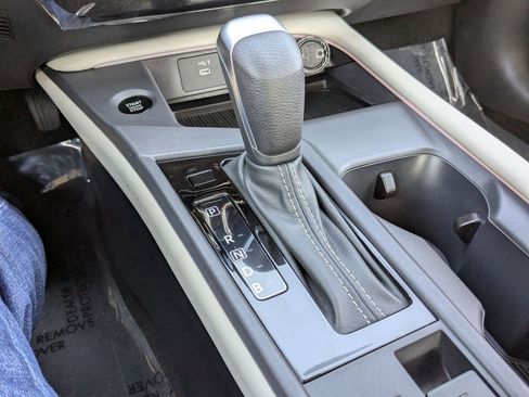 New 2026 Nissan Sentra SL w/ Floor Mat Package FWD image 22