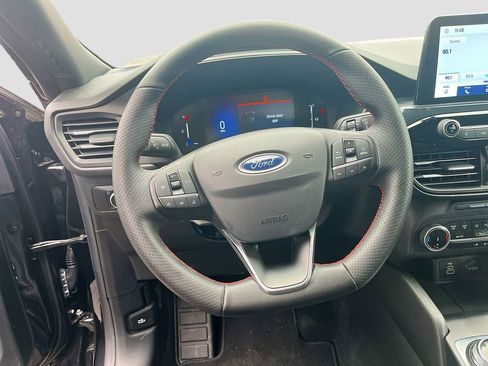 Used 2025 Ford Escape ST-Line FWD image 11
