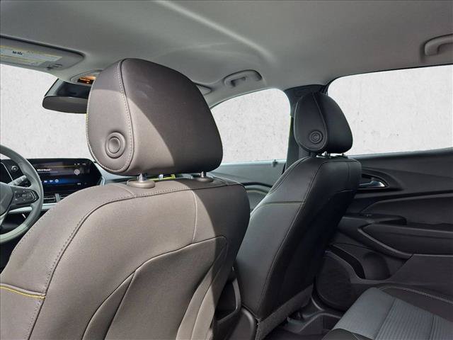 Used 2026 Chevrolet Trax LT FWD image 27
