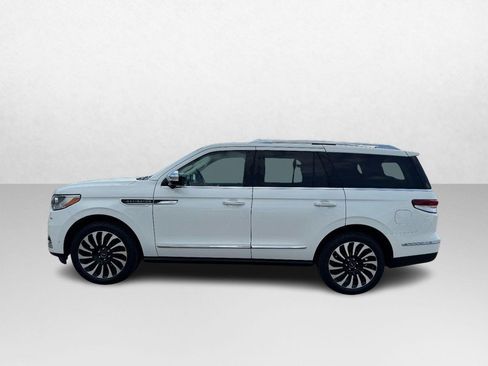 Used 2022 Lincoln Navigator Black Label AWD/4WD image 8