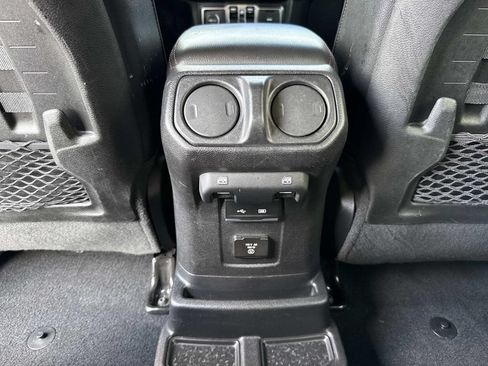 Used 2020 Jeep Wrangler Unlimited Rubicon AWD/4WD image 23