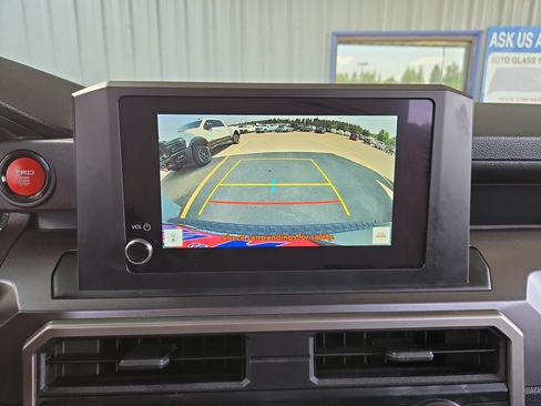 Used 2025 Toyota 4Runner TRD Off-Road AWD/4WD image 24