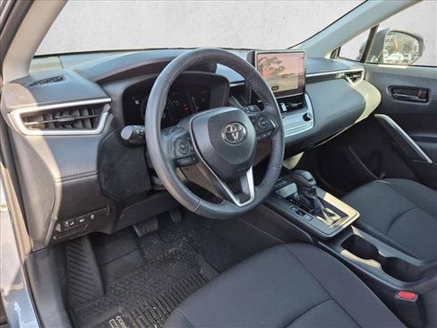 Certified 2026 Toyota Corolla Cross LE FWD image 10