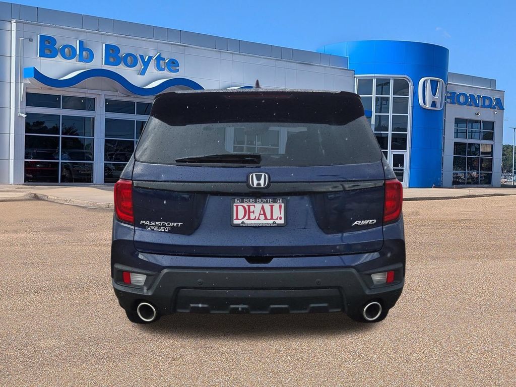Certified 2025 Honda Passport EX-L image 6