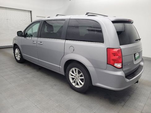 Used 2018 Dodge Grand Caravan SXT FWD image 3