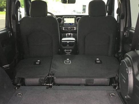 Used 2022 Jeep Wrangler Unlimited Sport AWD/4WD image 34