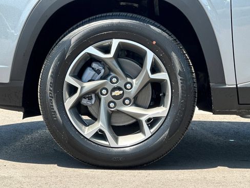 New 2026 Chevrolet Trax LT w/ Driver Confidence Package FWD image 25