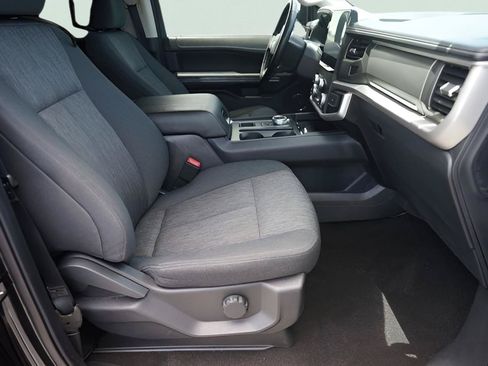 Certified 2023 Ford Expedition XLT RWD image 20