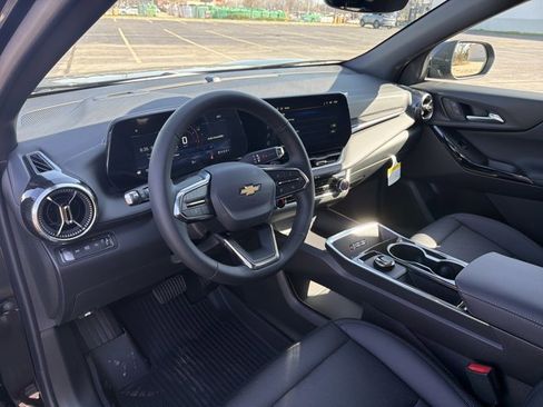 New 2026 Chevrolet Equinox LT w/ Convenience Package II AWD/4WD image 12