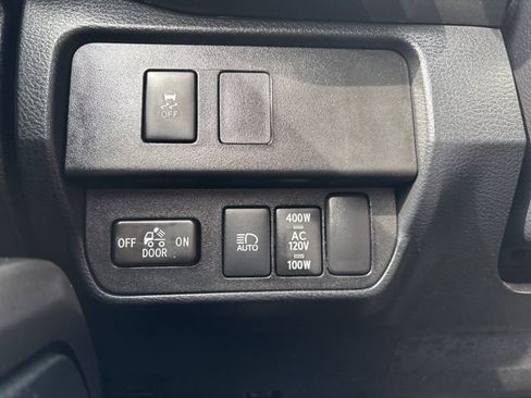 Used 2022 Toyota Tacoma TRD Sport image 14