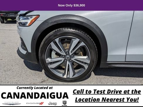Used 2025 Volvo V60 B5 Cross Country Plus AWD/4WD image 38