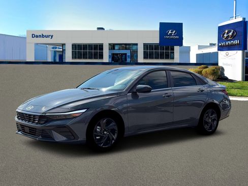 New 2026 Hyundai Elantra SEL Sport Premium FWD image 2