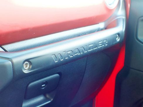 Used 2021 Jeep Wrangler Unlimited Rubicon image 46