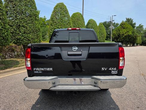 Used 2018 Nissan Frontier SV AWD/4WD image 4