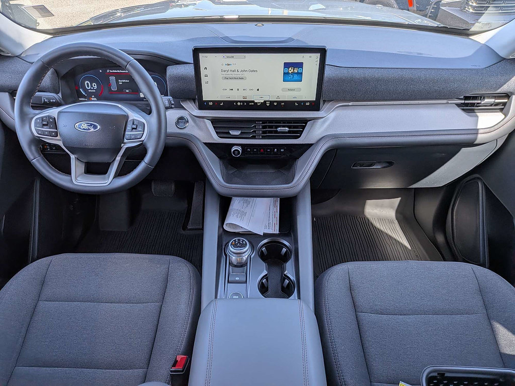 Used 2025 Ford Explorer Active RWD image 14