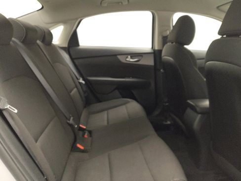 Used 2021 Kia Forte LXS FWD image 19