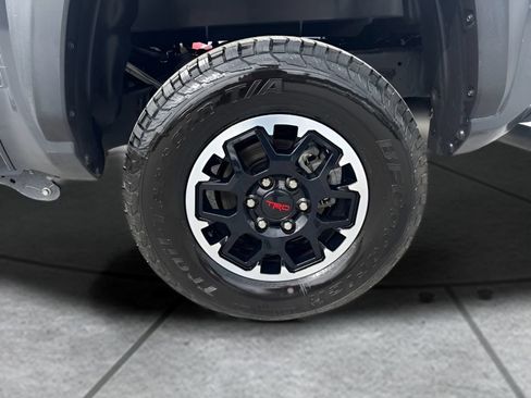 Used 2025 Toyota Tacoma TRD Off-Road AWD/4WD image 23