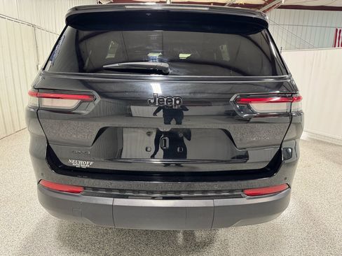Used 2023 Jeep Grand Cherokee L Laredo image 6