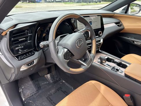 Used 2026 Lexus RX 350 AWD image 17