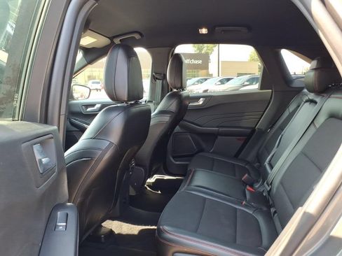 Used 2025 Ford Escape ST-Line FWD image 10