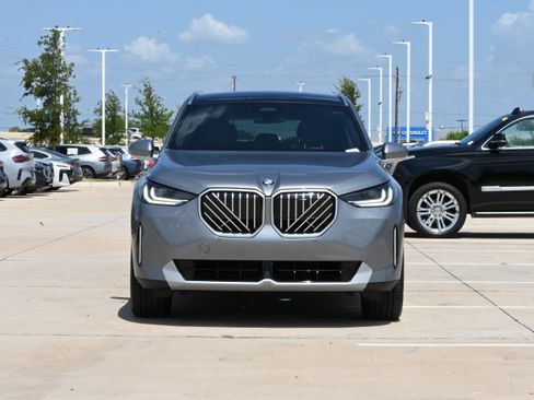 Used 2026 BMW X3 xDrive30i w/ Convenience Package AWD/4WD image 3