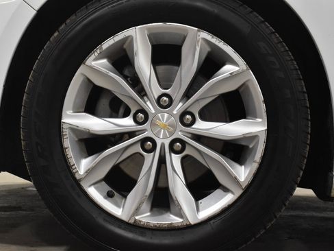 Used 2022 Chevrolet Malibu LT FWD image 32